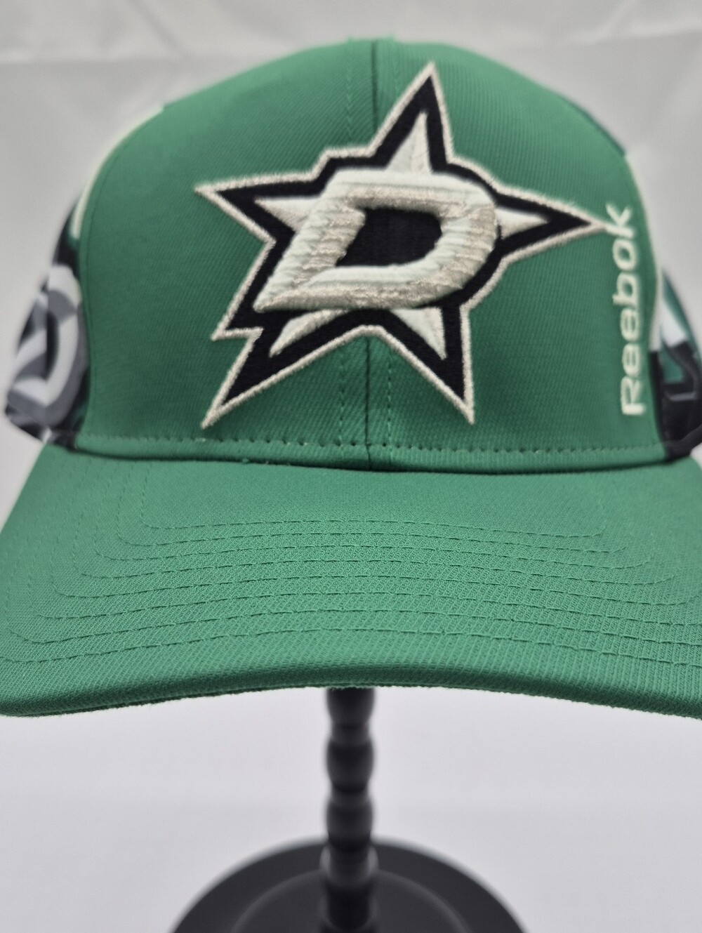 Reebok Dallas Stars NHL Center Ice Collection Snapback Cap Hat Green